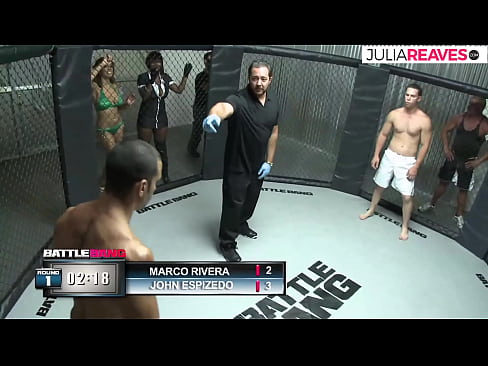 ❤️ Ultimate Fighter ቀለበቱ ውስጥ ከተጣላ በኋላ አንዲት ቁጥር ሴትን ትበዳለች። ❌ ጥራት ያለው የወሲብ ፊልም ❌️❤